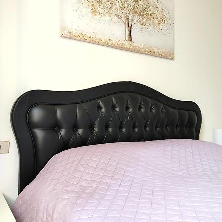 Mazzini Apartment - The V Collection Турате Екстер'єр фото